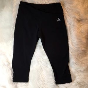 NWOT Adidas small black capris V shaped leggings